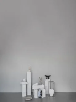 By Hand schaal op voet Ø31,5x20 cm, Off-white