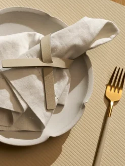 Corduroy placemat curve L, Vanilla