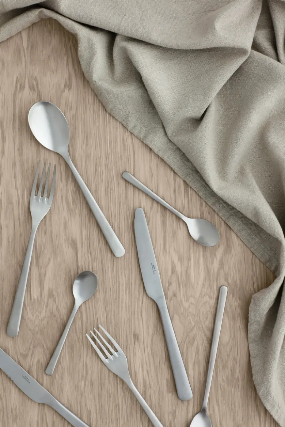 Hune bestek 16-delig, Brushed satin
