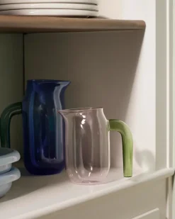 Jug S kan, Pink