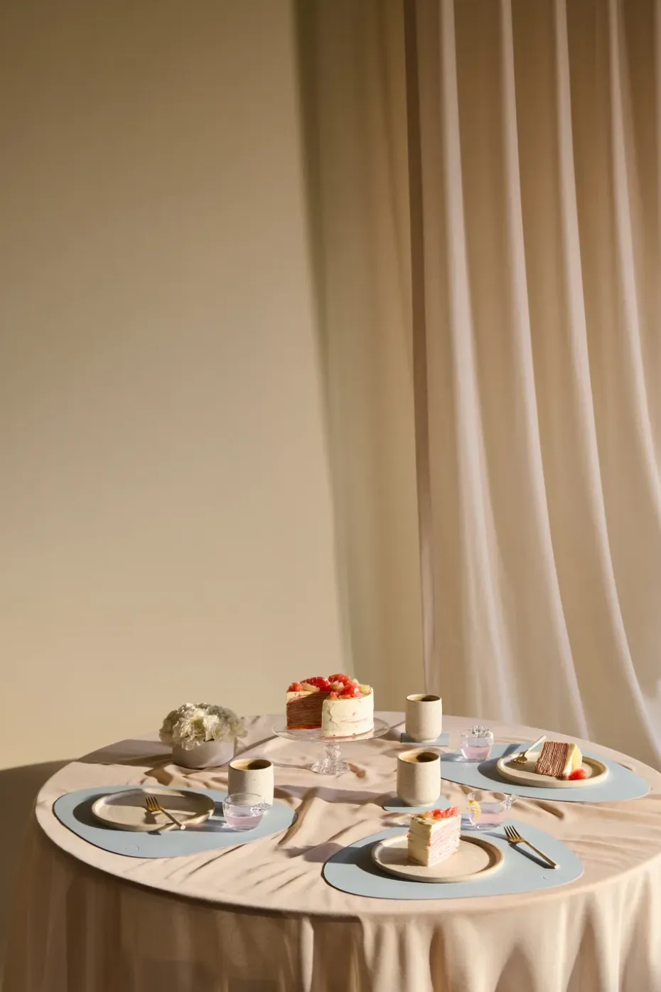 Nupo placemat curve L, Soft sky