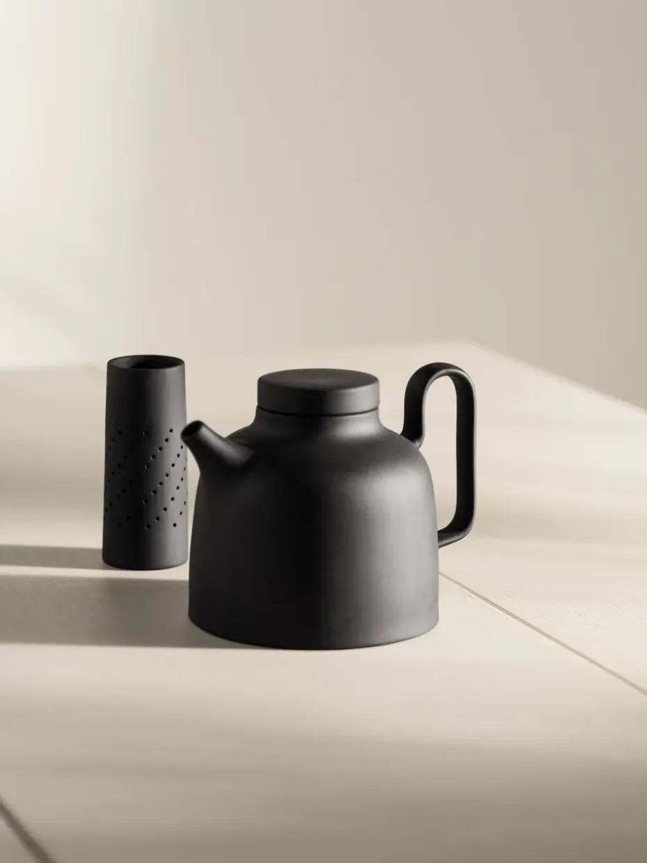 Sand theepot 65 cl, Black clay