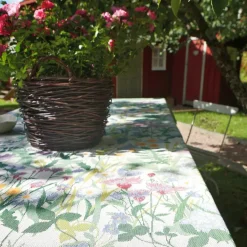 Sommartid tafelkleed, 145 x 250 cm.