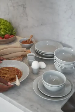Swedish Grace bord klein Ø21 cm, Mist (grijs)