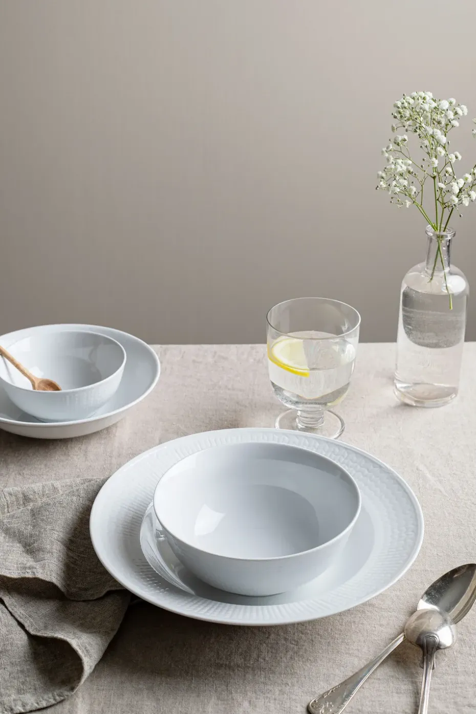 Swedish Grace diep bord Ø19 cm, snow (wit)